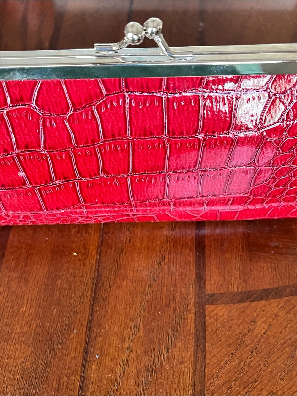 Red Croc-Embossed Hand Held Clutch Wallet - New With Tag 9x5.5 - Picture 2 of 6